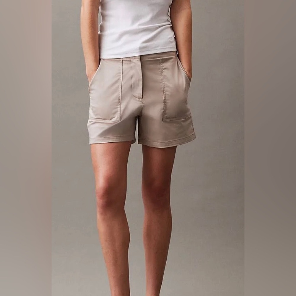 Calvin Klein Shorts, Size 10 Color: Green military